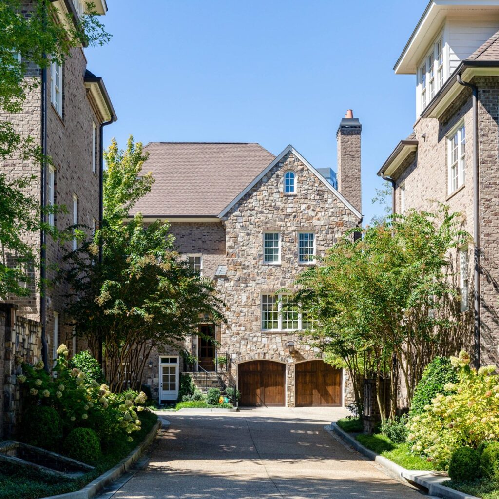 Residential and commercial painting services by Ridgecrest Painting Co. in Brookhaven, GA.